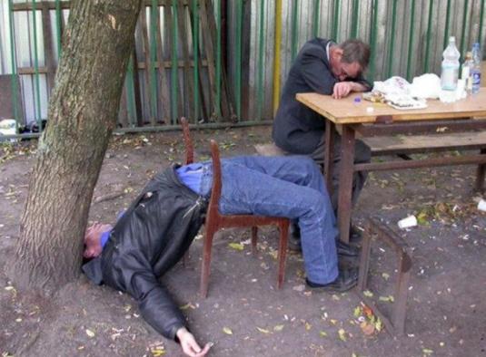 在农村遇到婚车或者殡车该怎么做,有什么忌讳?