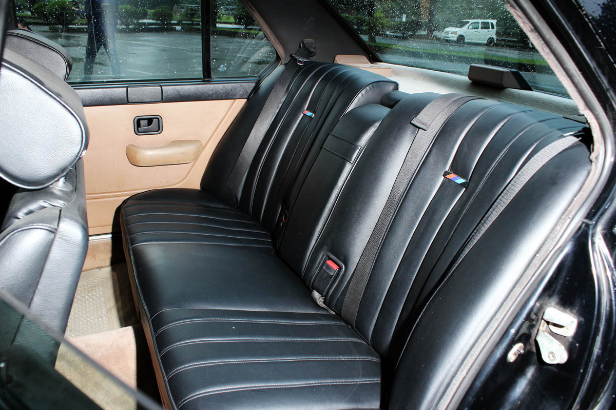 宝马e28m5,内敛的豪华车