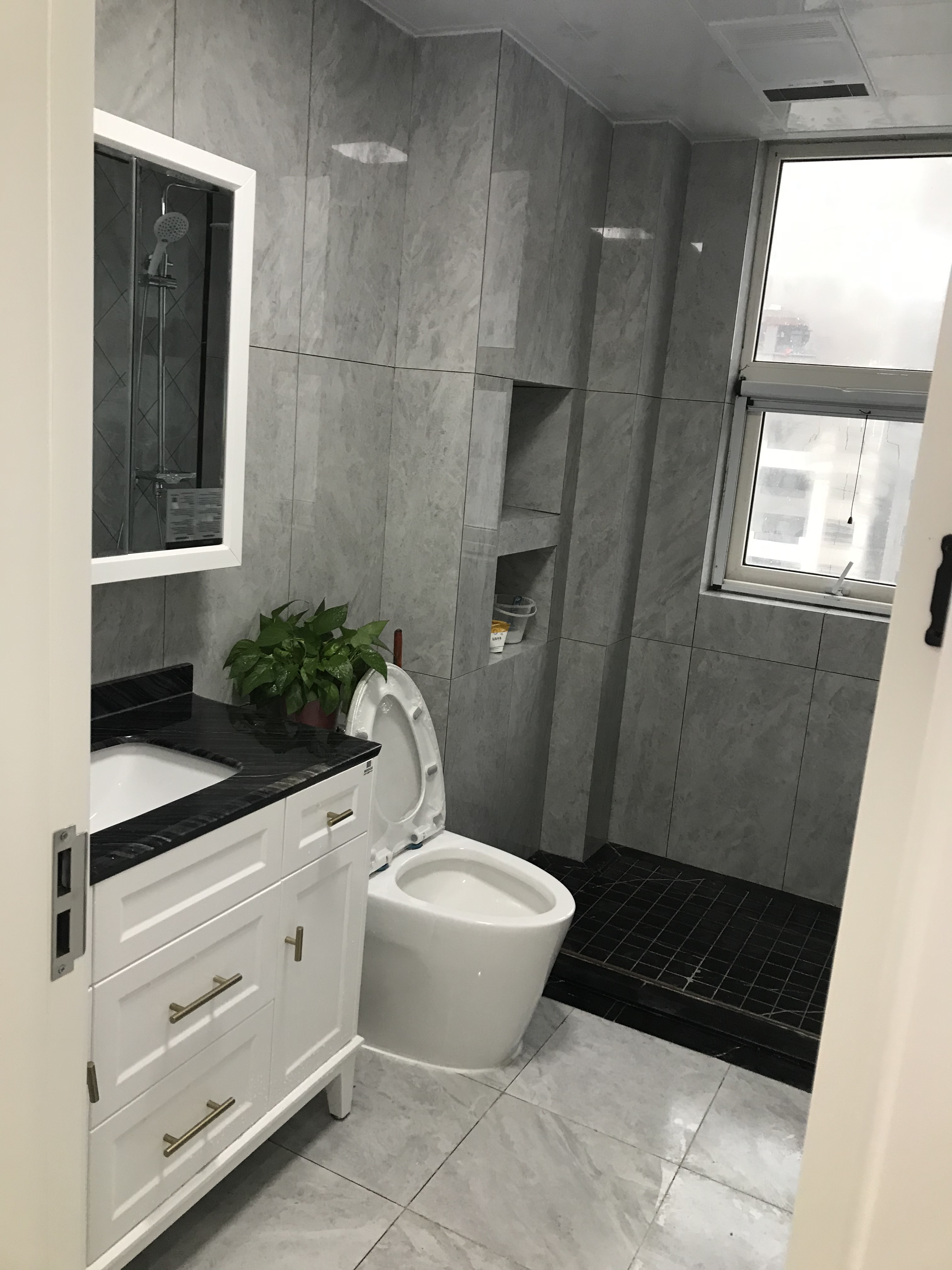 驻马店建业十八城160㎡装修出来的效果太好了，邻居们纷纷称赞