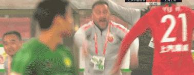 上港2-1双杀卓尔新援首秀破门,2:1逆转绝杀国安