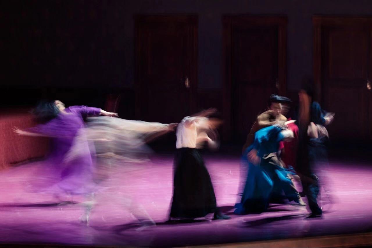 《大饭店》×玮言服饰丨时尚与艺术相撞，一场审美的贴身肉搏