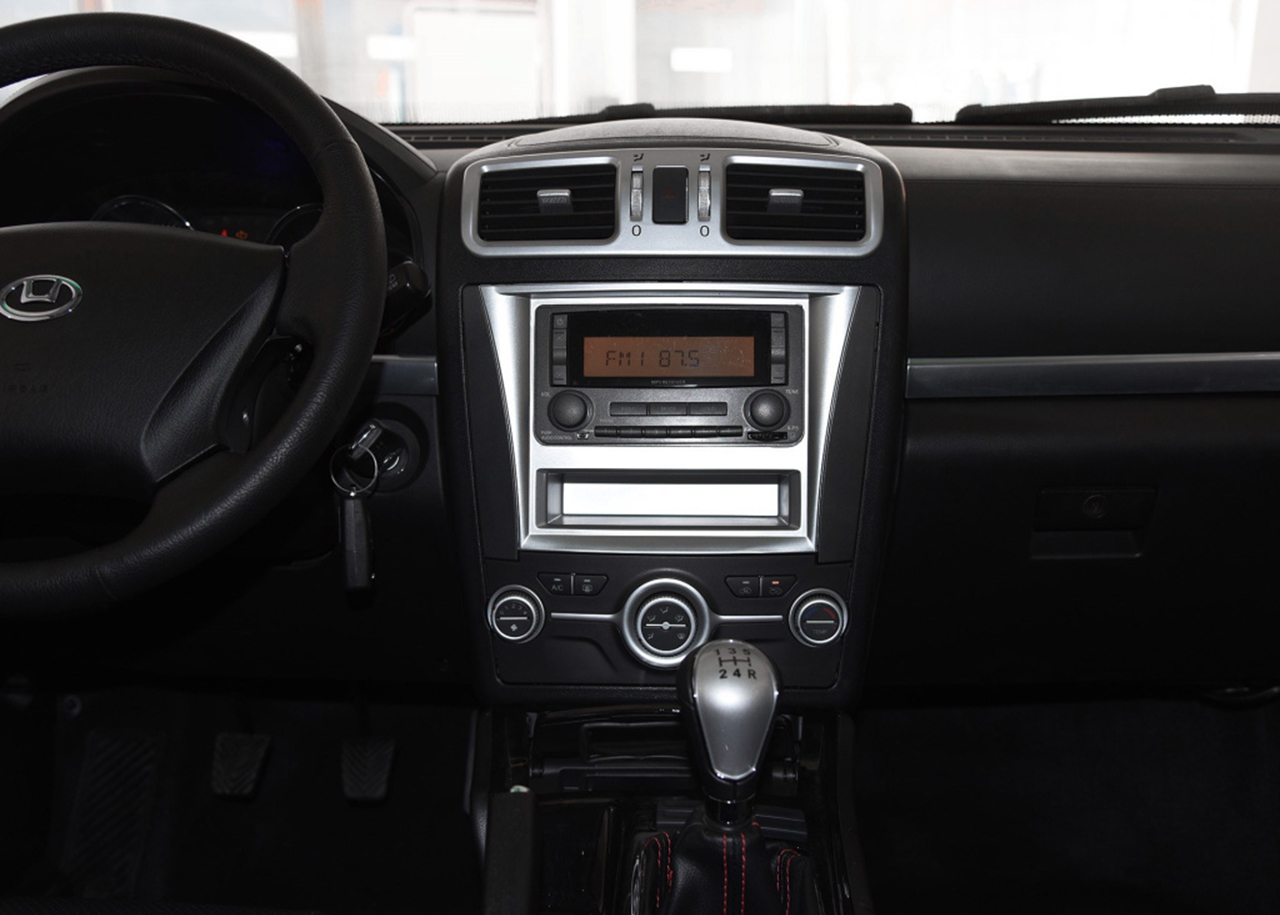 华泰圣达菲7卖了多少,华泰圣达菲7座