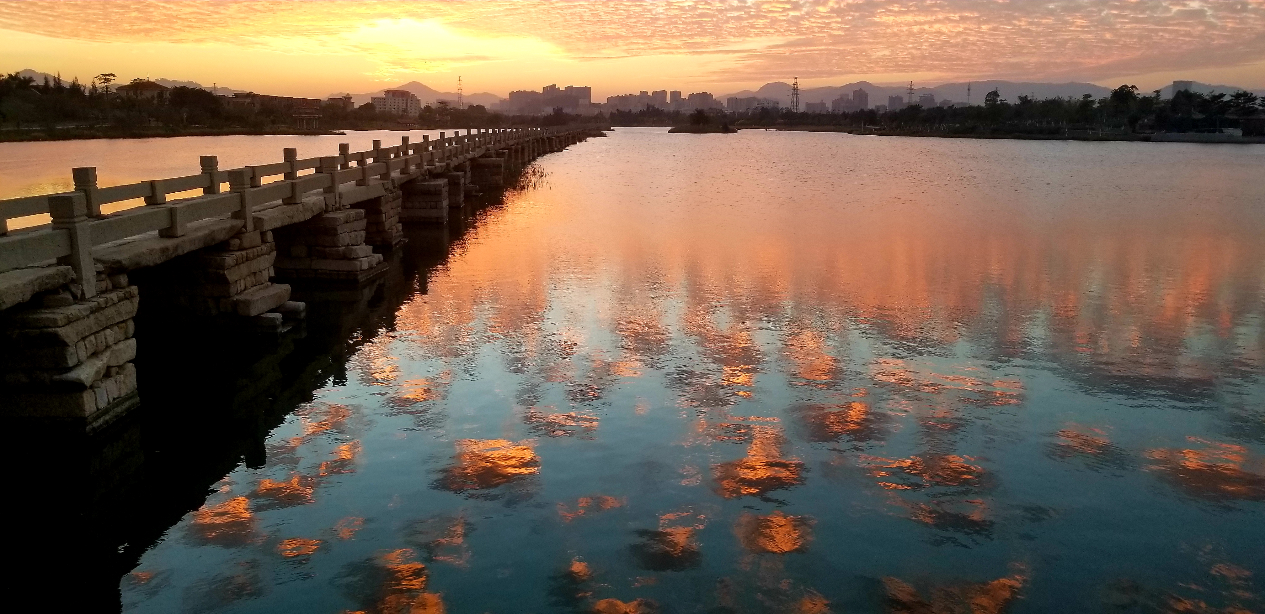 快收藏|昨日晚霞仙子跳起了霓裳羽衣舞惊艳了整个晋江朋友圈