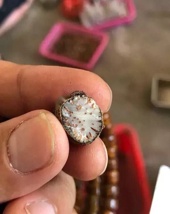 过度炒作的文玩,玉化星月价格表