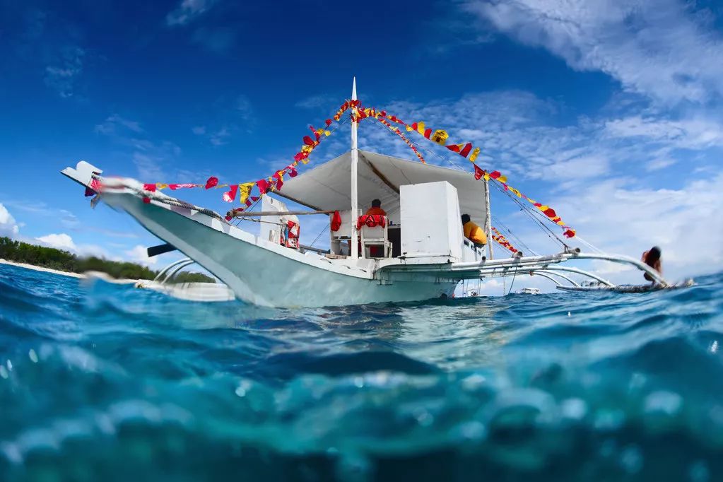 国内游客在国外被侵犯,中国游客去国外旅行被遇到抢劫犯