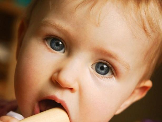 宝宝太瘦怎么增肥最快,8个月宝宝怎么瘦成皮包骨