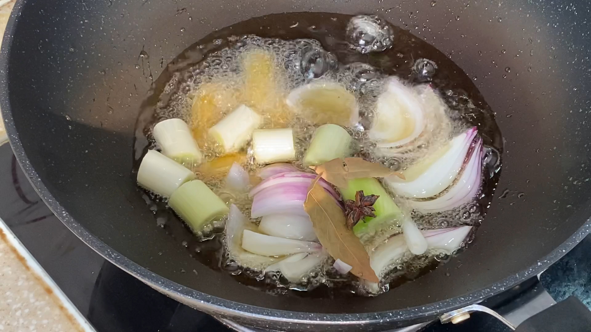 想吃辣条不用火锅怎么做,辣条健康又好吃无添加剂