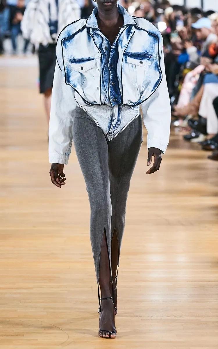 被嫌弃的踩脚裤翻身了！今年正当红