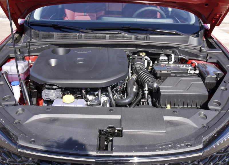 新款逸动火了！路虎工程师操刀，有4层隔音技术，大学生也买得起