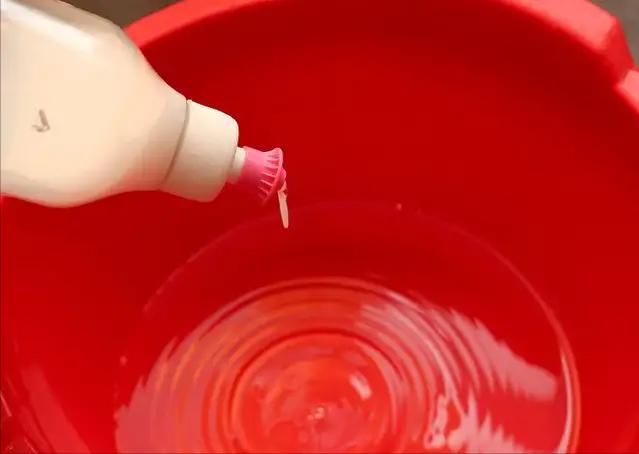 如何使用小苏打清洁,用小苏打怎么清洗车内的污渍