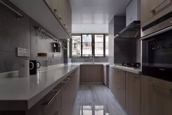 仿木纹地板砖多少钱一个平方,198元一平木纹砖