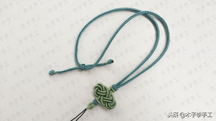 最新编绳带结花项链教程,项链绳中间花结教程