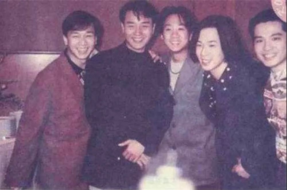 不朽传奇黄家驹完整版,千古绝唱的歌曲黄家驹