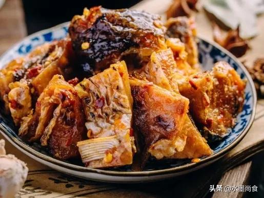 腌腊鱼要不要炒盐,腌腊鱼的正确洗干净方法