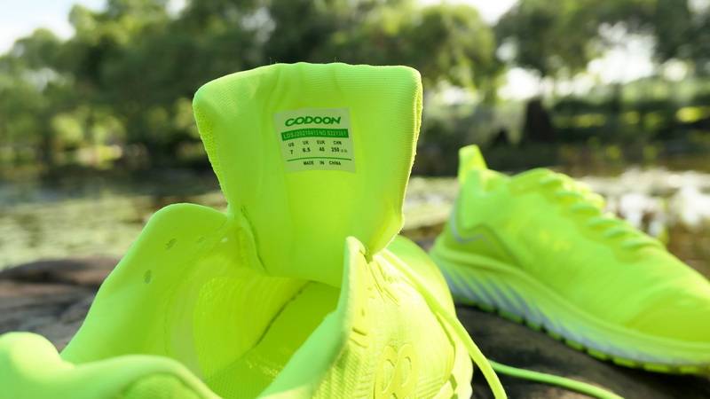 咕咚跑鞋10k和pro评测,咕咚10k跑鞋怎么样