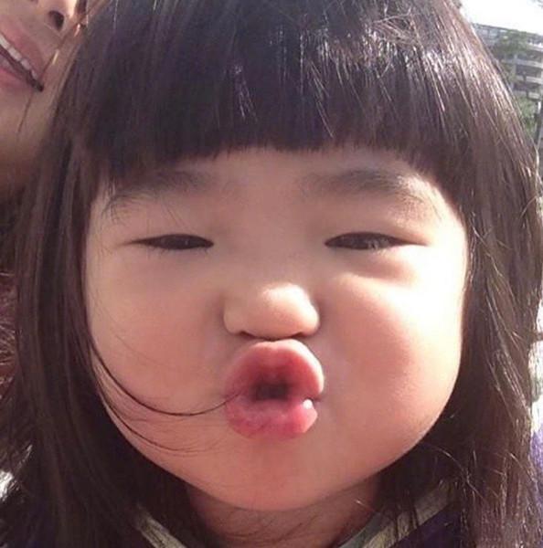 曹格女儿长大变样,有种逆袭叫曹格女儿