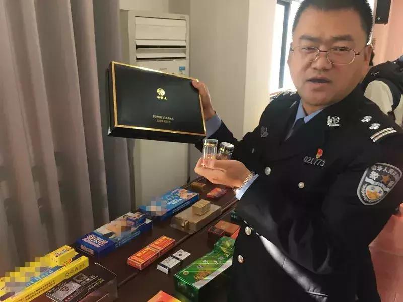 查获大量假伟哥,警方查获假伟哥11万颗