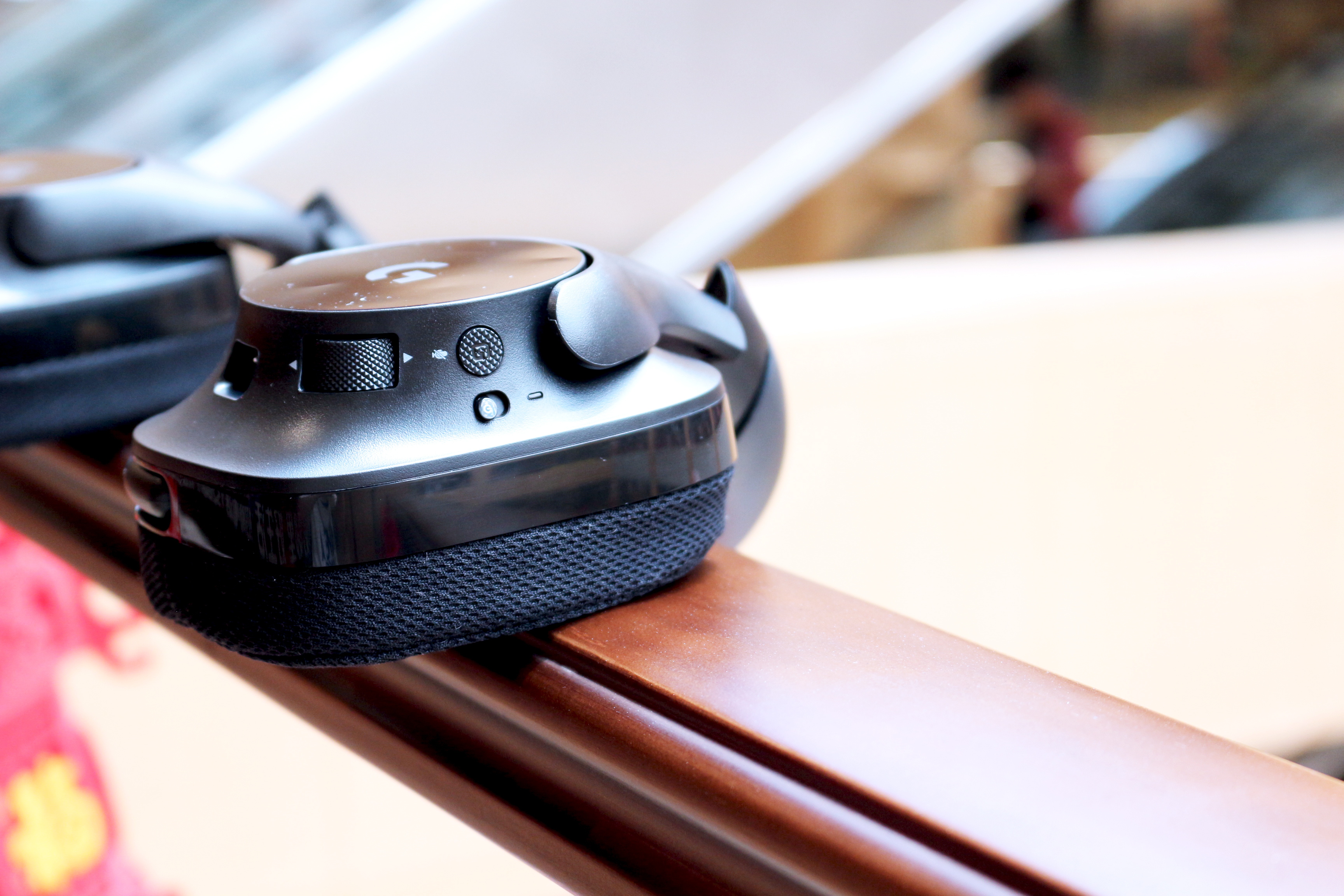 罗技g533耳机可以连接手机吗,罗技g633耳机和金士顿飓风耳机