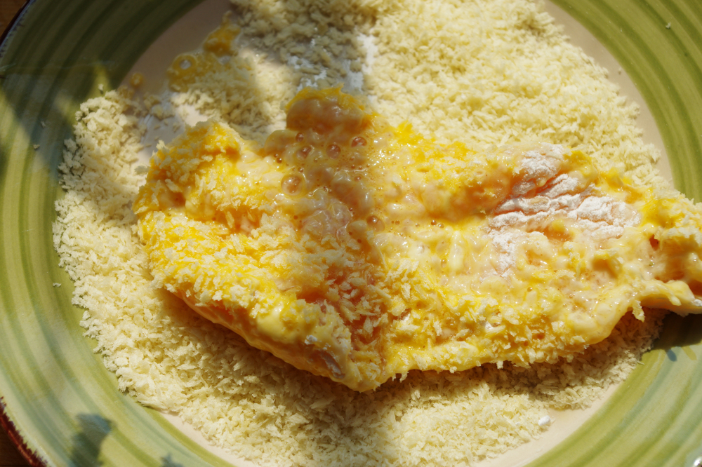 小吃街上特别火的五款炸鸡排配方,好吃的炸鸡排配方