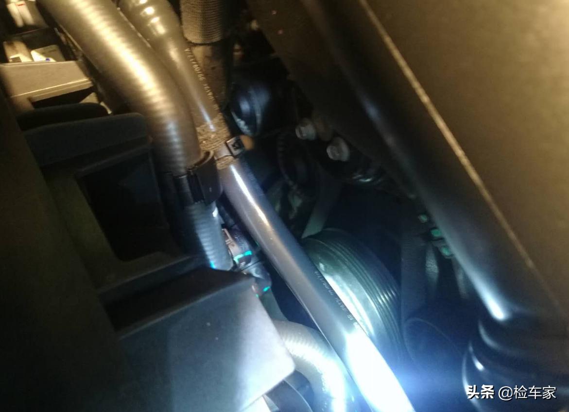 2021捷豹xfl后备箱,捷豹xfl后备箱空间