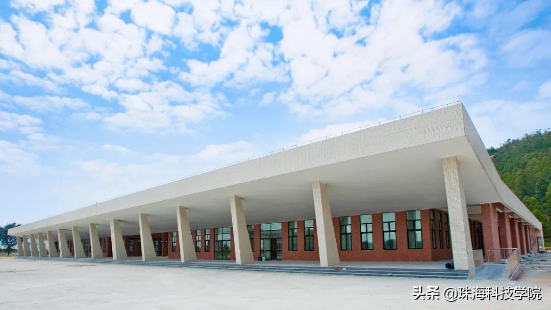 读一所校园环境和学习氛围全方位一流的大学是什么体验？