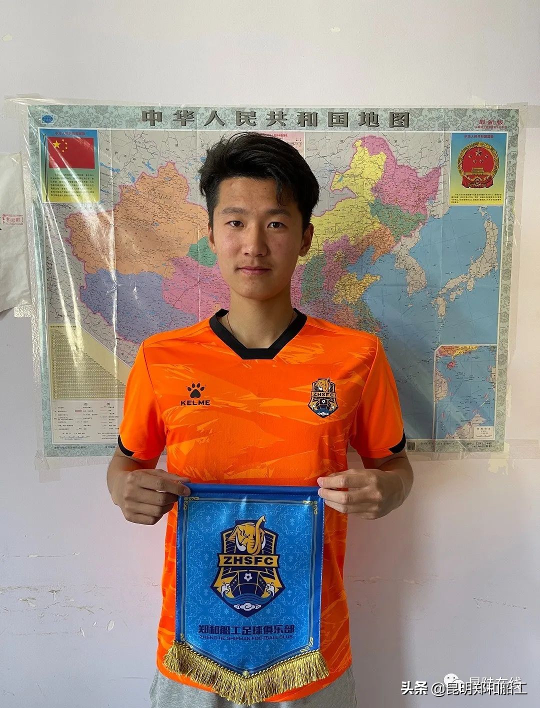 官宣|朱欧杰签约昆明郑和船工足球俱乐部