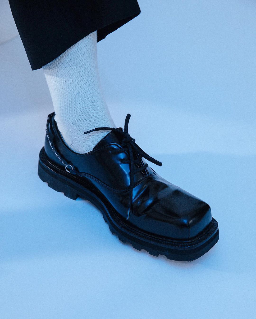 今日国潮品牌潮酷女鞋包品牌推荐，可盐可甜酥到爆帅气潮人我最型