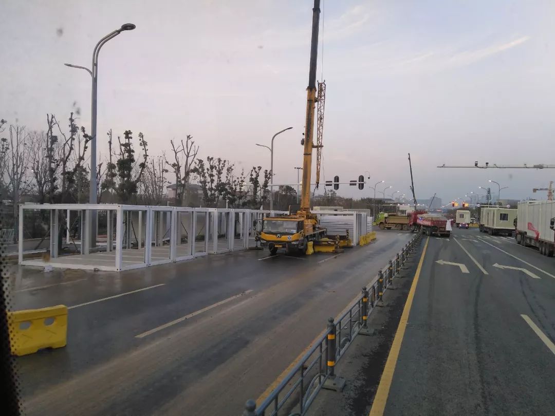 万众一心援助武汉,众志成城援助武汉