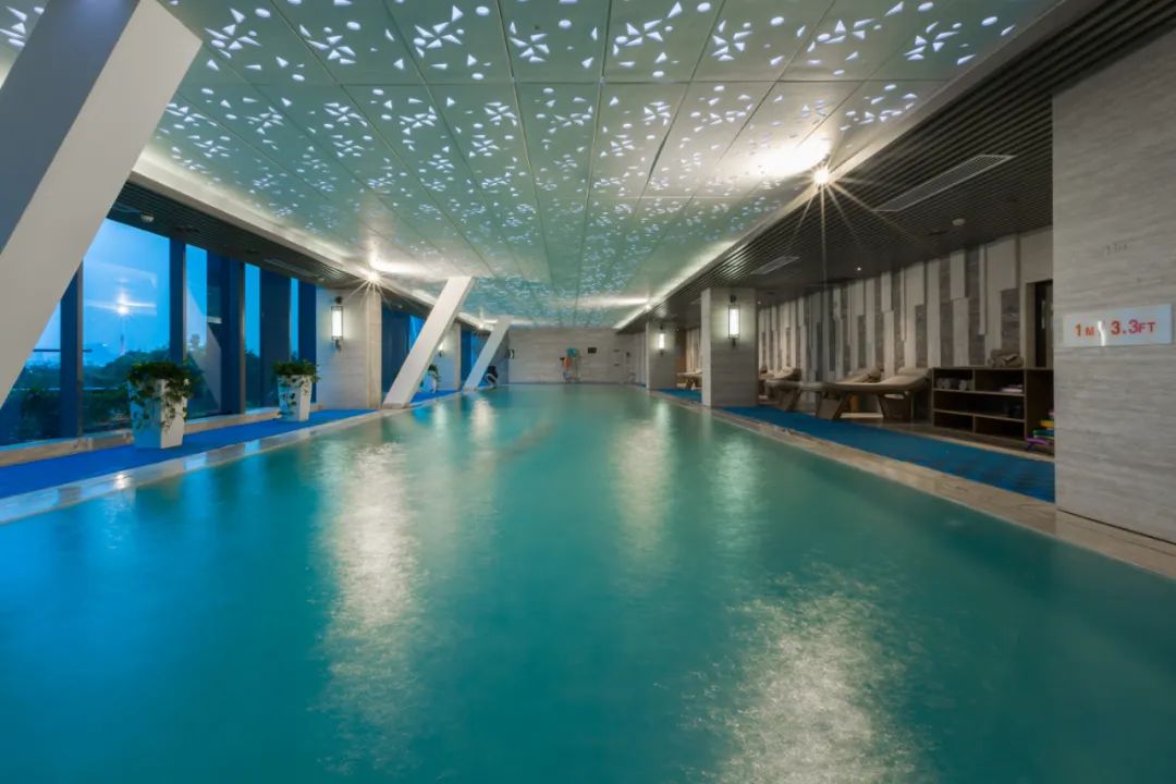 夜游盛世钱塘，赏绚烂灯光秀，打卡杭州钱江新城万豪酒店