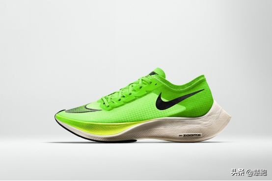 半马破世界纪录视频,打破全马亚洲纪录的跑鞋