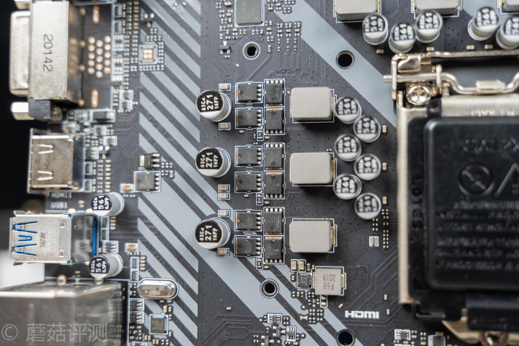 不以电感数量，论供电能力好坏、微星B460M火箭炮主板评测