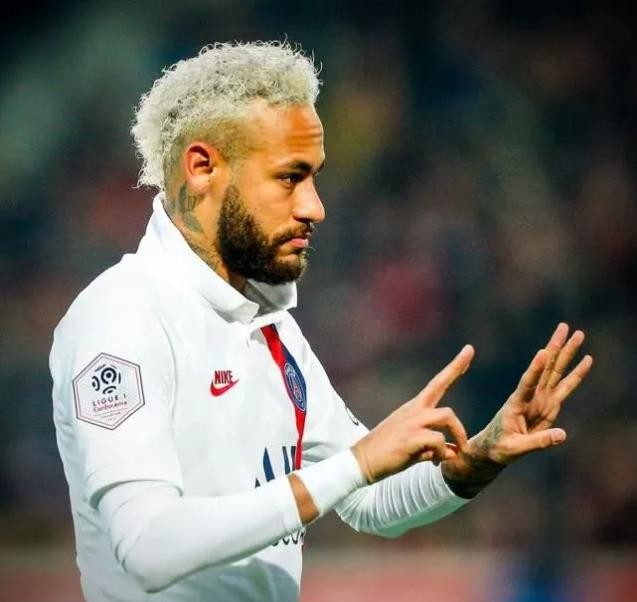 缅怀科比致敬传奇的方式,悼念科比众球星落泪