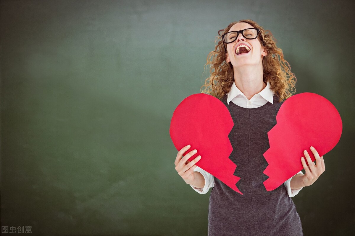 小孩一上学就说头痛怎么正确引导,孩子喊妈妈头疼