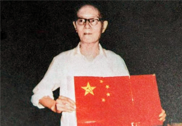 70年前，支持五星红旗的只有15人，第三号设计作品最高票185人