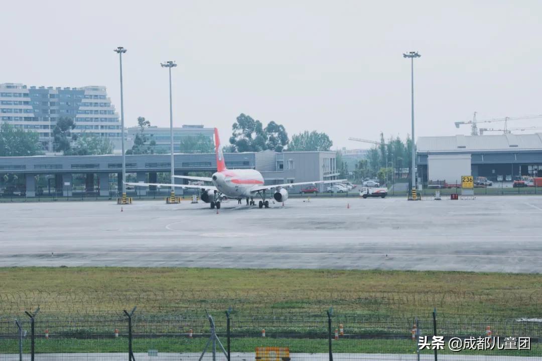 空港花田和空港体育公园哪个好,空港运动公园看飞机攻略