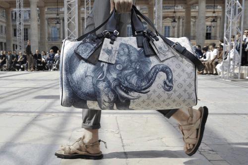 lv的哪款包包值得购买适合日常背,lv的包包哪几款值得买