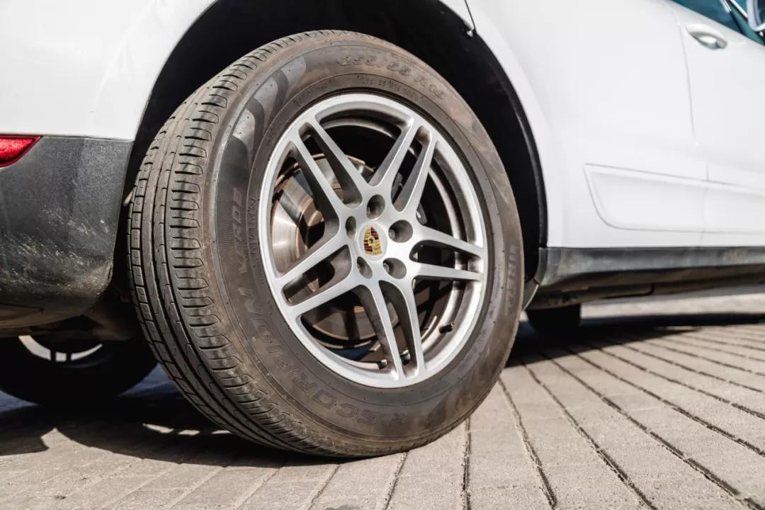 保时捷macan多少钱能上路,保时捷macan最低上路价格