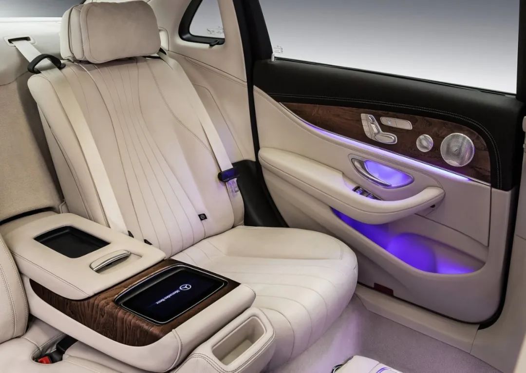 车主评价奔驰威霆驾驶感受,奔驰e300车主谈感受