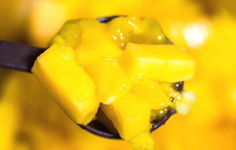 泰国网红榴莲咖啡来了，逆天搭配竟一口上瘾，必须打卡