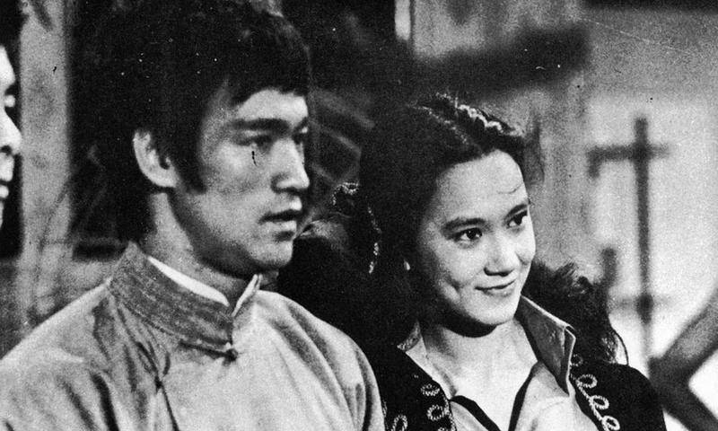 李小龙传奇打黑社会老大,李小龙传奇第一次打倒黄皮小子