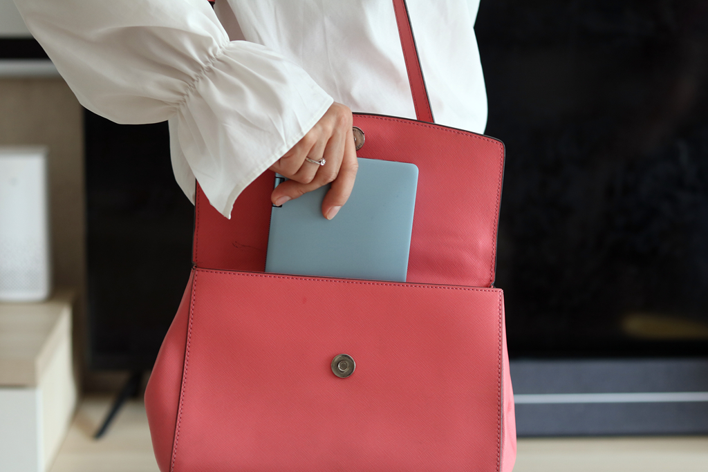 把电脑装口袋是什么操作？国产品牌壹号本出新品，网友称太迷你了