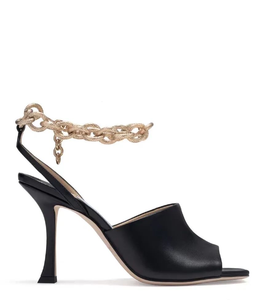 今年的时髦高跟鞋,今年时尚的高跟鞋品牌叫什么