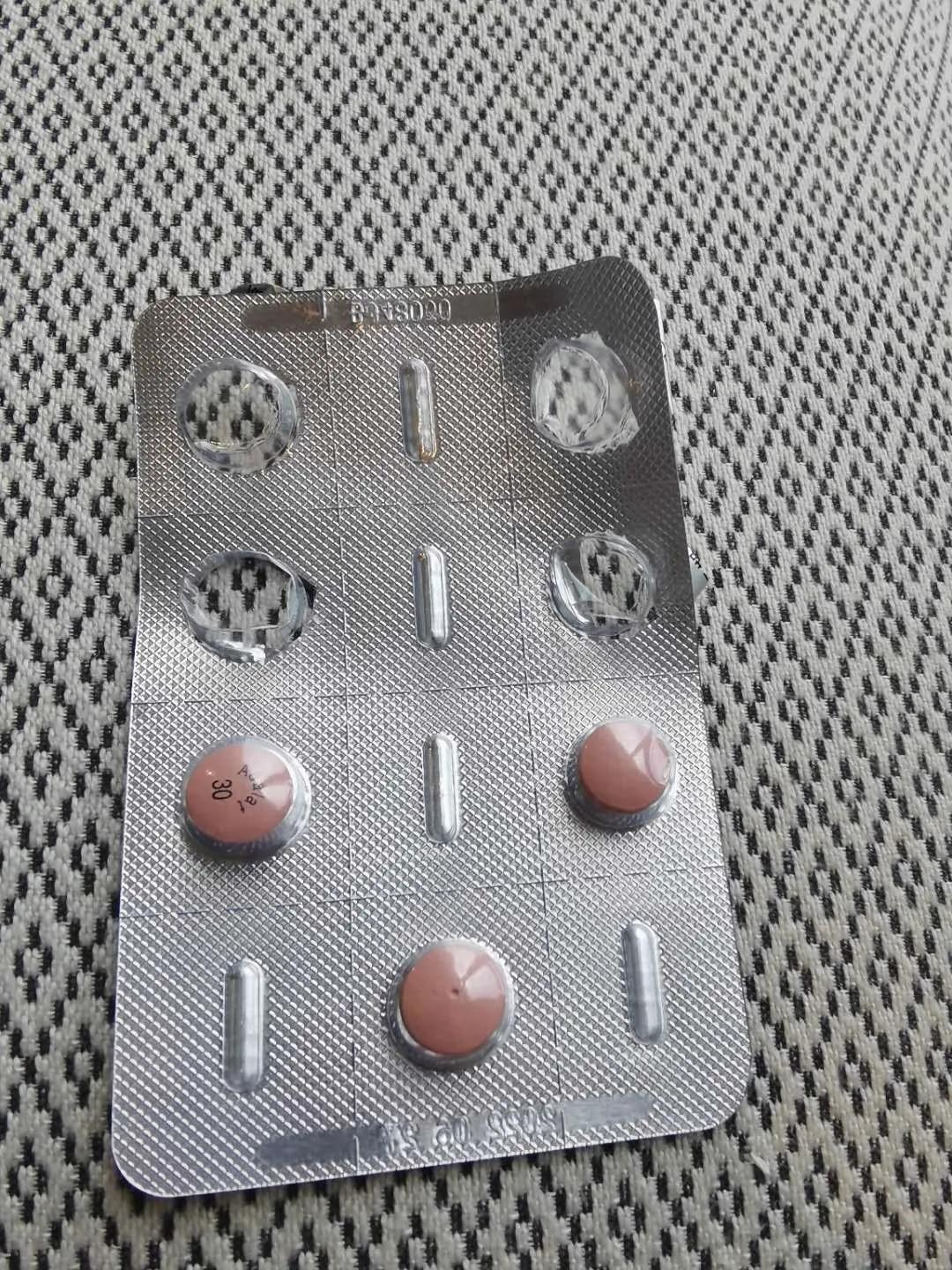 回不去的家，病在异乡，6岁女儿说，妈妈我来找你，把你带回家|困在土豪城迪拜的中国人