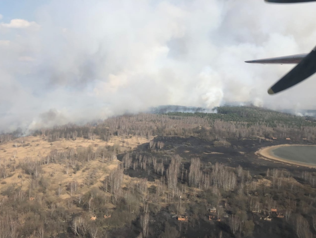 乌克兰,大火烧到了切尔诺贝利|地球知识局