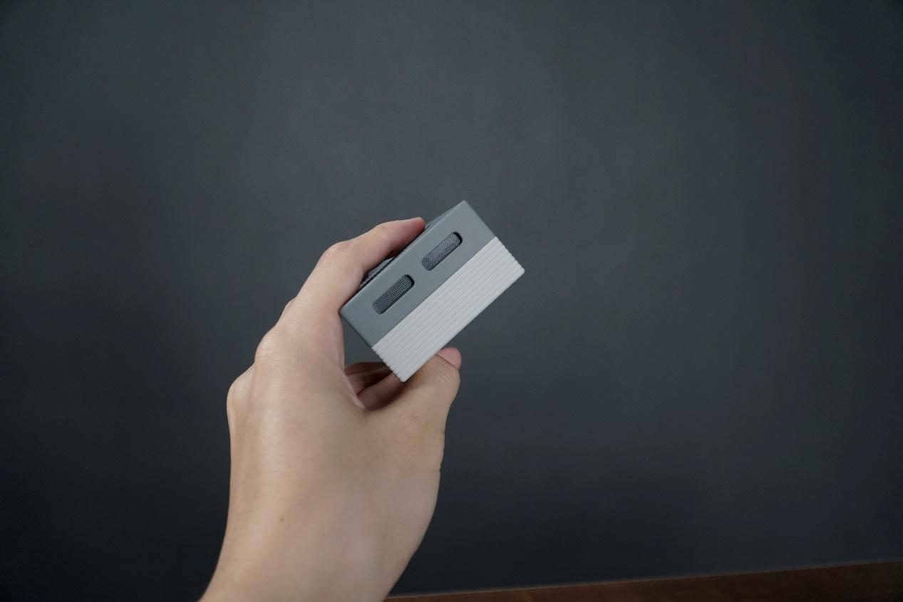 锤子坚果砖式蓝牙小音箱拆解,锤子坚果砖式蓝牙小音箱怎么连接