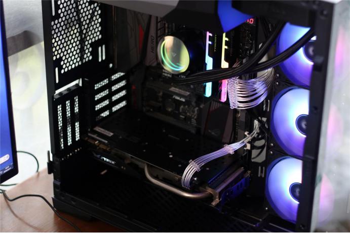 水冷650w金牌电源推荐,850w金牌全模组电源500元