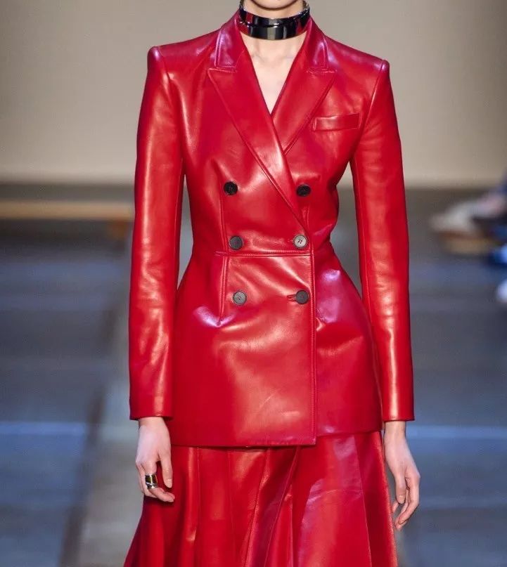 皮西装现在还有人穿吗,皮西装最新款