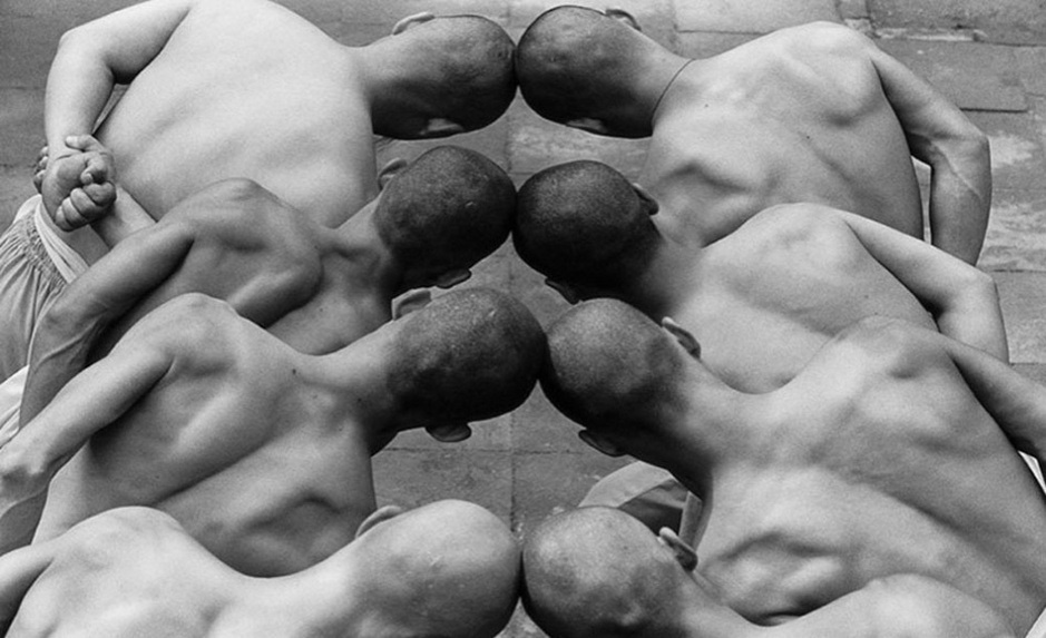 古代少林寺武僧练武踩凹地板,少林寺武僧进入部队练武