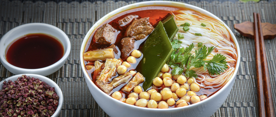 一家米线店一年利润,一家100平方左右的加盟米线店利润