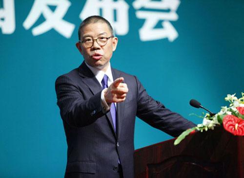 为这瓶水他砸下60亿，豪言一年要赚3百亿，结果18亿打折卖掉